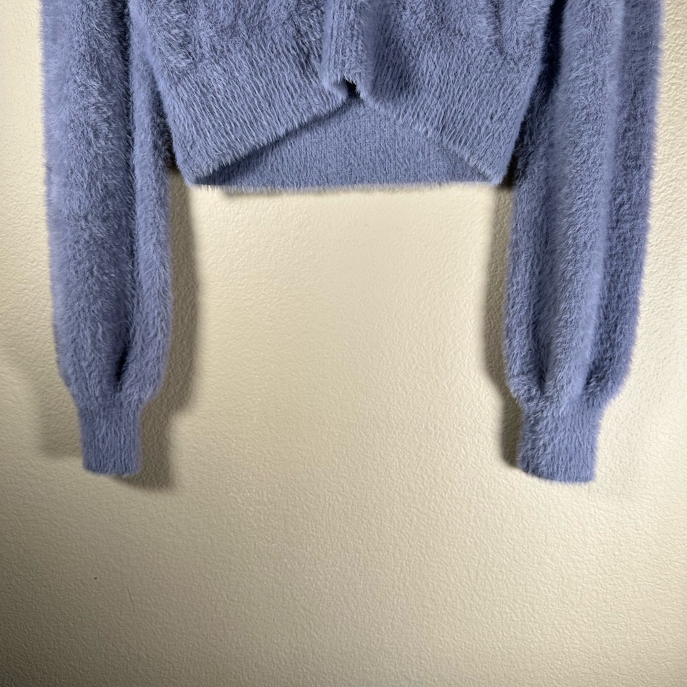 Brand New Aritzia Sunday Best Fuzzy Sweater - Picture 4 of 9